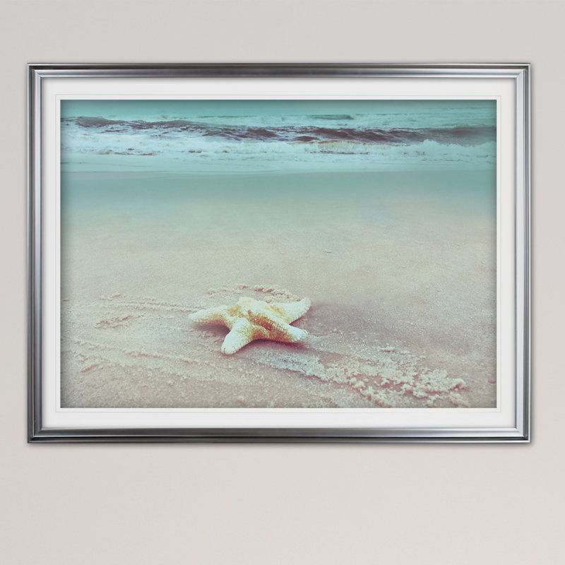 « beach set starfish », reproduction de photo sur toile tendue, H 20 po x l 24 po x P 1,5 po, Cadre argenté