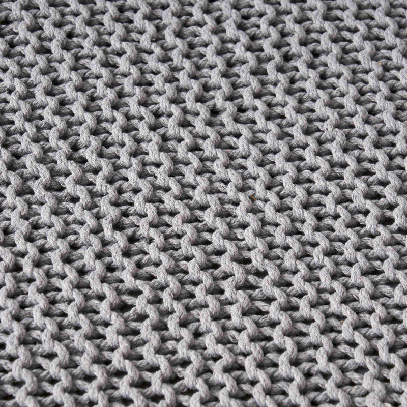 TABOURET EN TRICOT TRICOTÉ