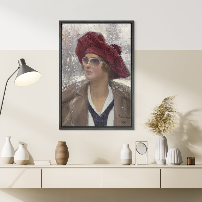 "Snowy Winter Sunasses Woman", H 24 po x l 16 po, Cadre flottant noir