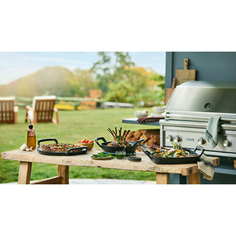 Le Creuset Alpine Outdoor Enameled Cast Iron Pizza Pan, 14", Matte Black