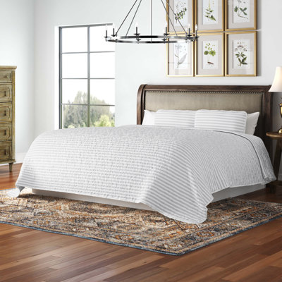 Lightweight Striped Foliage Coastal Reversible Quilt Set
