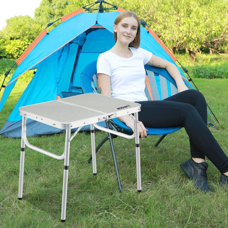Table réglable pliante pour l'extérieur, table de camping portative en aluminium pour patio