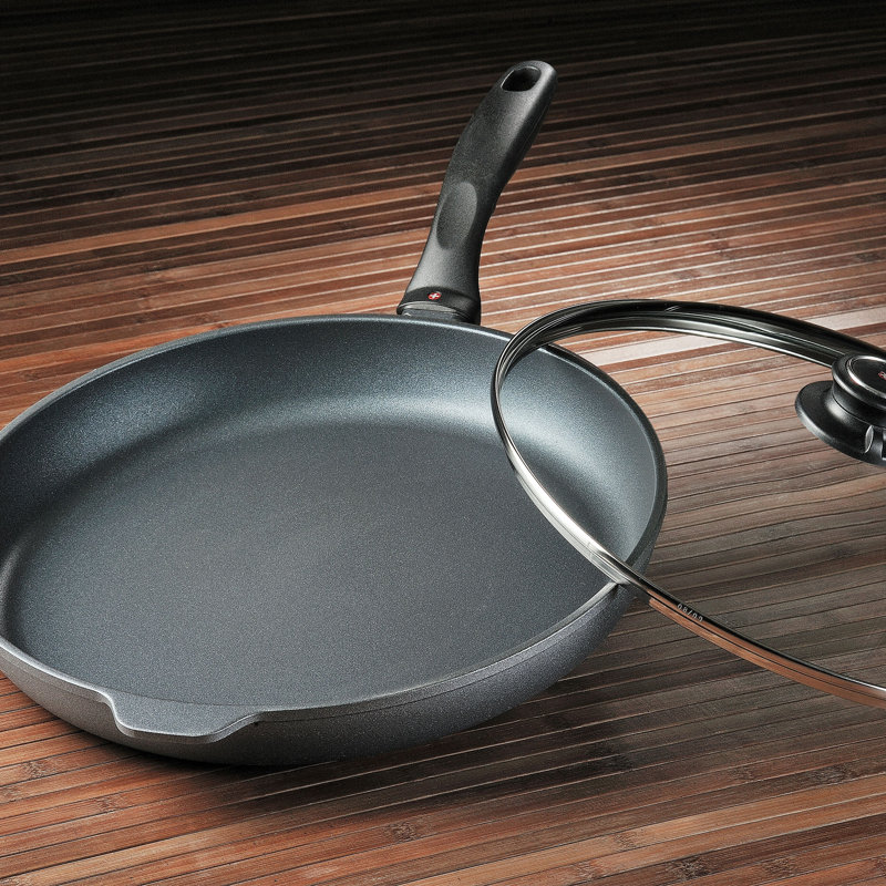 Swiss Diamond 12.5" Nonstick Frying Pan with Glass Lid