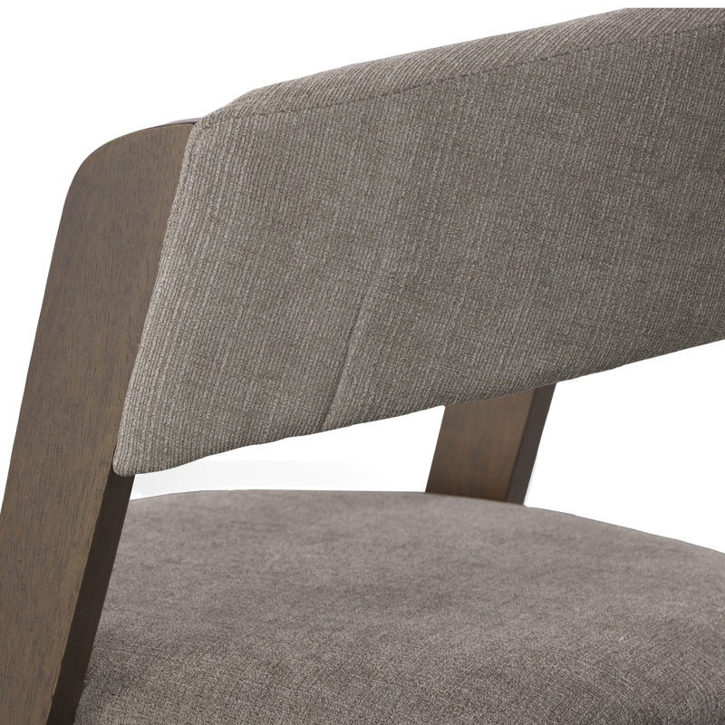 Chaise Kaya