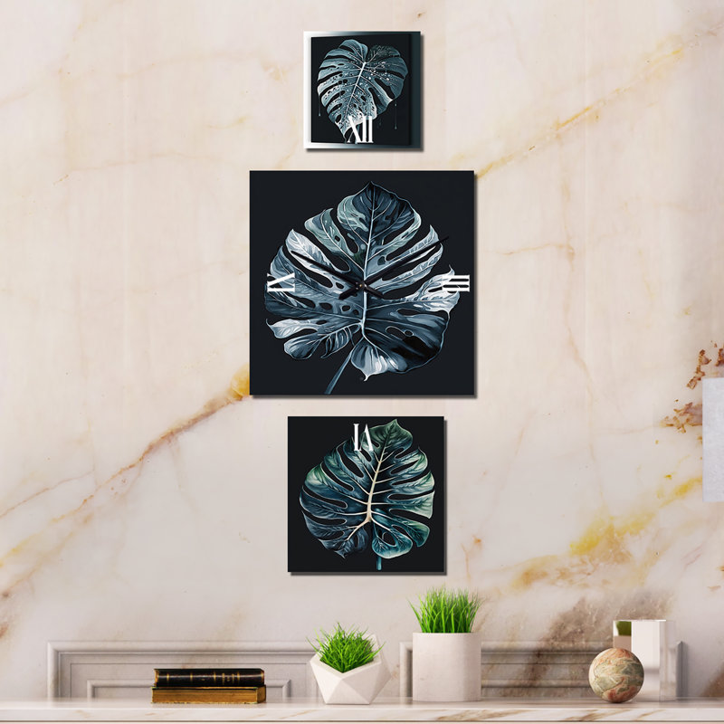 Sakhi Metal Wall Clock