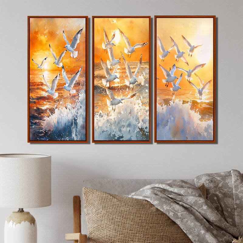 Mouettes au lever du soleil I - Collection de décorations murales oiseaux, H 28 po x l 36 po, Impression encadrée flottante