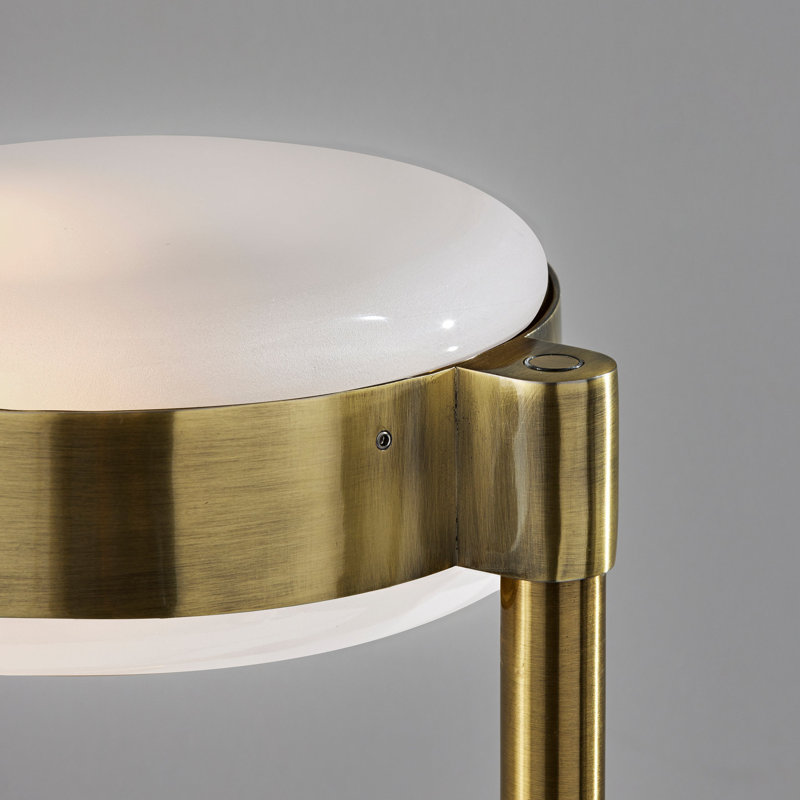 Linis Floor Lamp