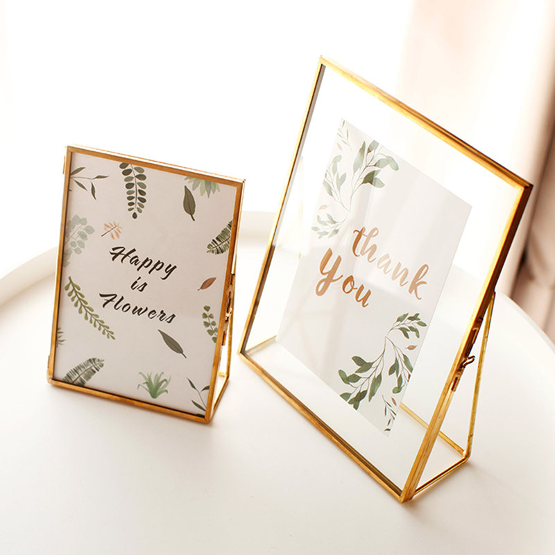 Cadre photo de plateau de table en verre à charnière Rosie, Or / transparent, 5 po x 7 po