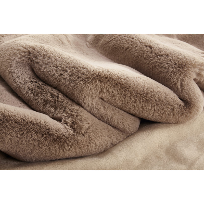 Tapis blanc Bushore, Rectangle 7 pi 6 po x 10 pi 3 po