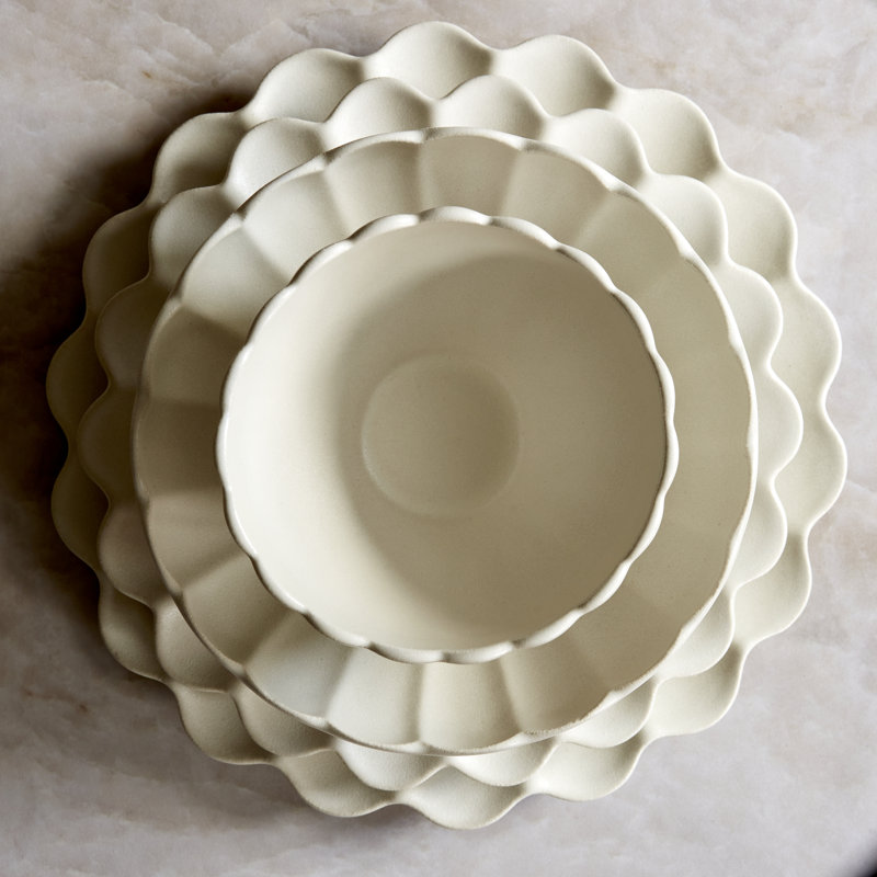 Dhalia Stoneware Dinner Plate, White