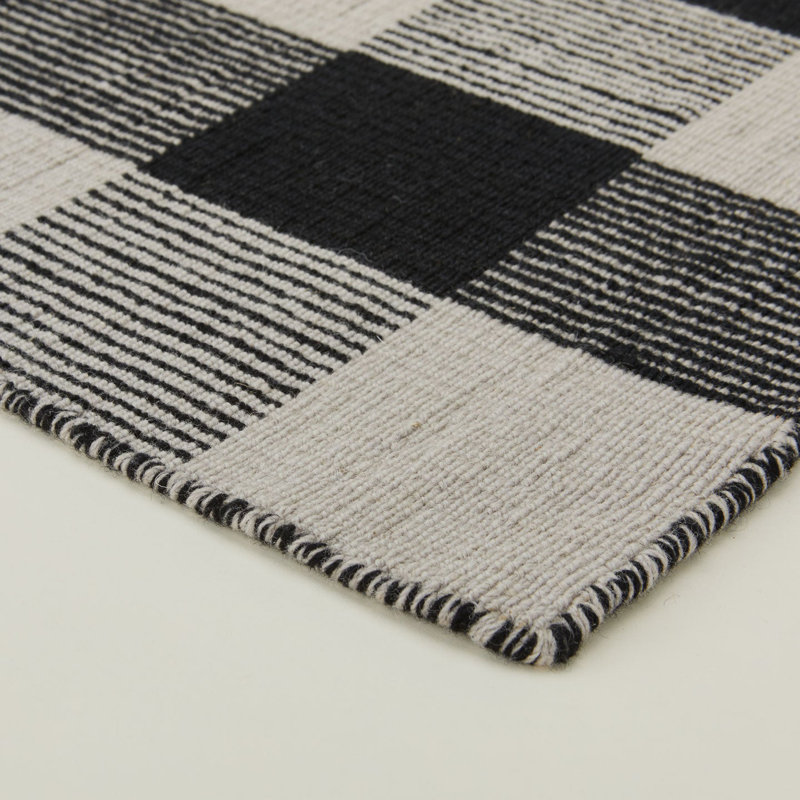 Charliss Gingham Machine Woven Flatweave Shag Wool Area Rug, Runner 2'6" x 8', Light Gray/Black