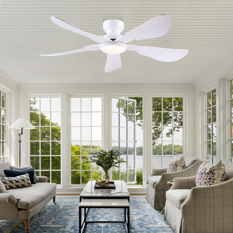 Ventilateur de plafond encastré 52 po avec lumière et télécommande, 52 po de largeur, Blanc