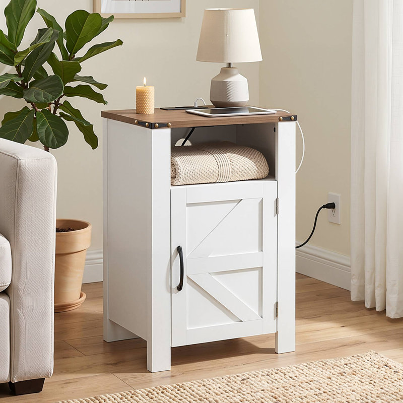 Table de chevet Farmhouse avec station de charge, table de chevet avec ports USB et prises CA, armoire de rangement avec porte de grange et tablette ouverte