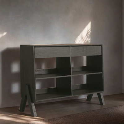 Practical and functional bookcase