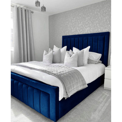 Bastiaan Upholstered Ottoman Storage Bed