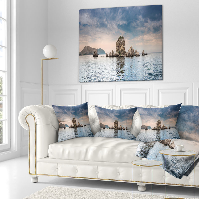 Crimean Peninsula Seashore Panorama - Sea & Shore Printed Throw Pillow, Carrée 18 po x 18 po