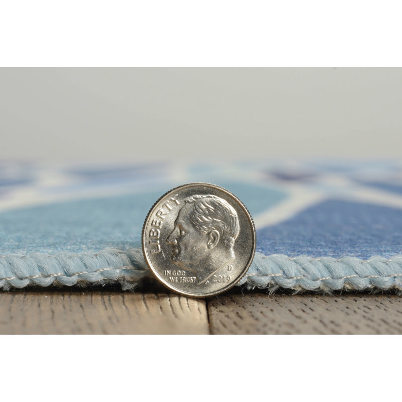 Kivett Lakebed Blue and Ivory Indoor Outdoor Machine Washable Area Rug, Rectangle 7' x 9'