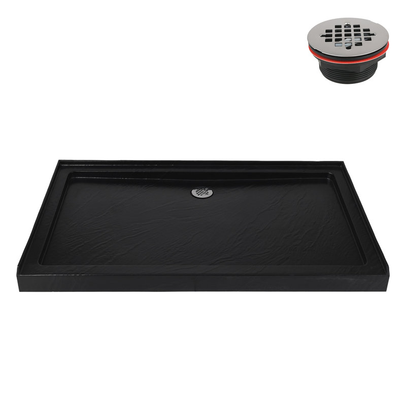 Base de douche en alcôve en acrylique noir mat avec drain central 60 po x 36 po Streamline, Noir mat
