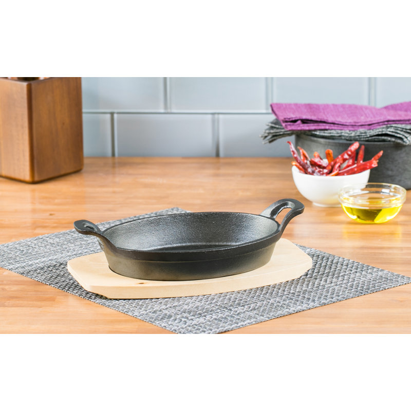 Basic Essentials Fajita Time Seasoned Cast Iron Non-Stick 2 Piece Skillet Set