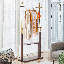 Cintre en acier inoxydable doré doré, portemanteau en bois massif de couleur noyer, hauteur de 68,9 pouces avec cloison en bois massif (une armoire pour plusieurs utilisations) W1151P276823