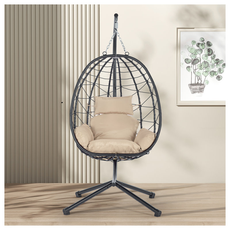 Fauteuil à œufs beige en osier avec support
