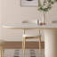 Oundle-964624905
