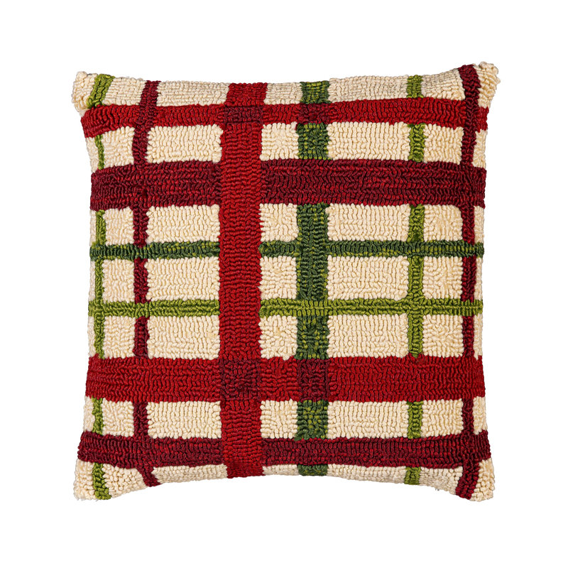 Christmas Plaid Indoor/Outdoor Polypropylene Hooked Pillow, 18"x18"