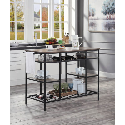 Îlot de cuisine polyvalent avec rangement abondant et construction robuste