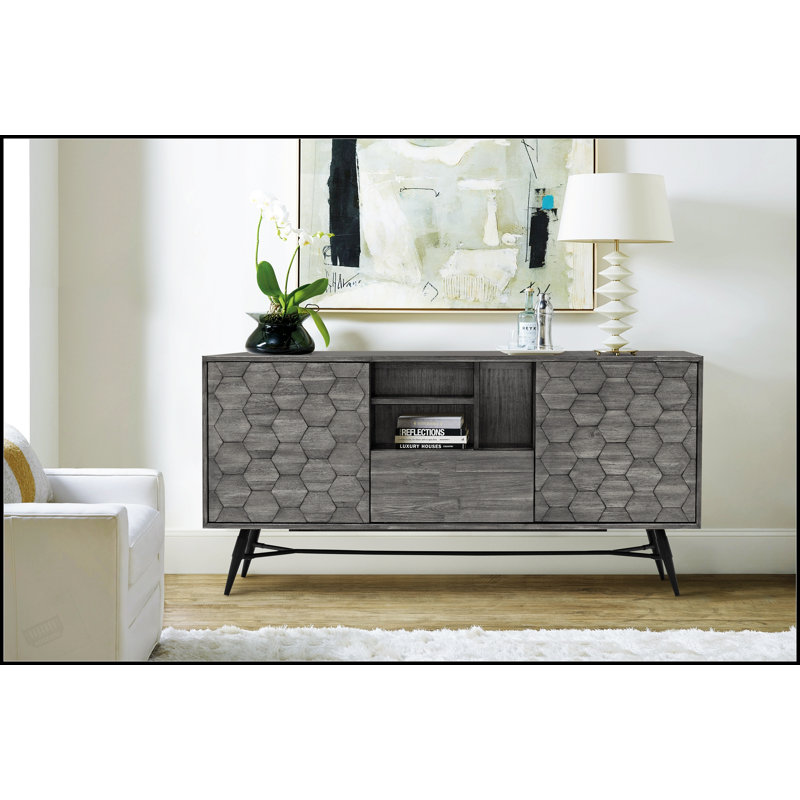 Buffet Makena en bois d'acacia avec rangement spacieux et design élégant, parfait pour la salle à manger et le salon.
