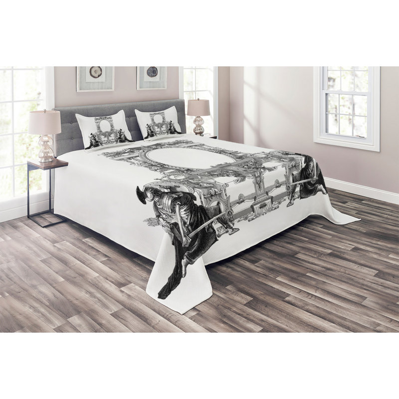 Motifs Traditional Polyester Coverlet
