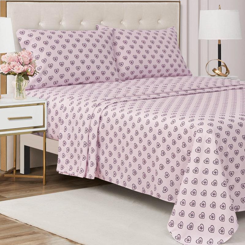 Juicy Couture Printed Microfiber Sheet Set, Full / Double, Scallop Heart Stripes