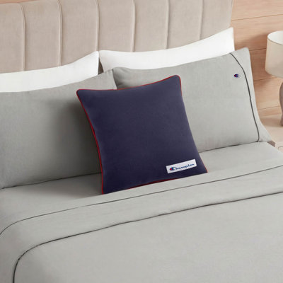 Coussin 1 pièce à logo Champion 18 po x 18 po