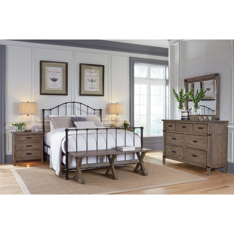Jensiel Metal Scalloped Bed, King