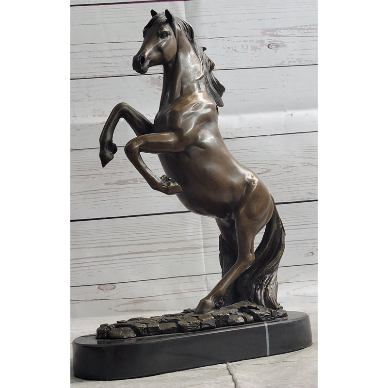 Sculpture de cheval en bronze