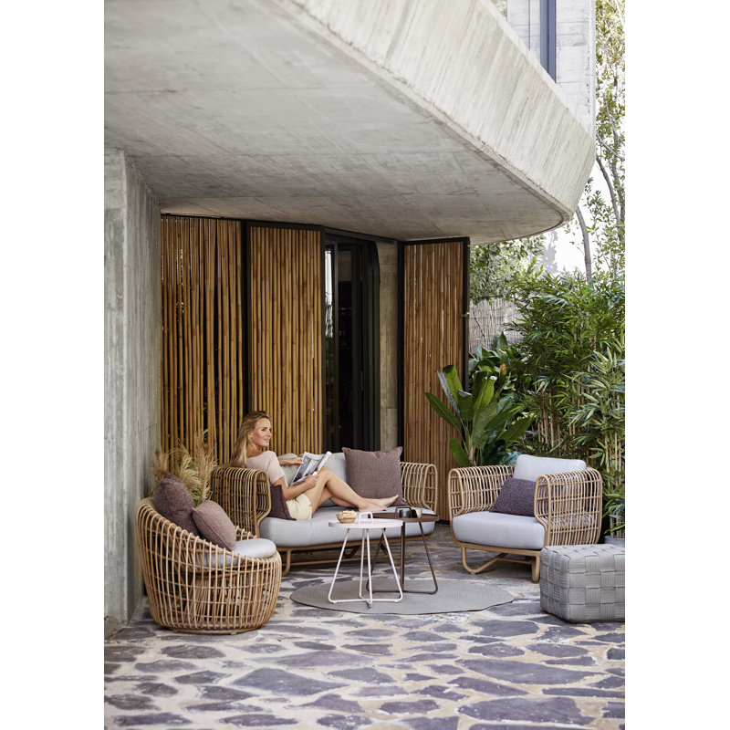 On-the-Move Outdoor Round Side Table, 14.6", White