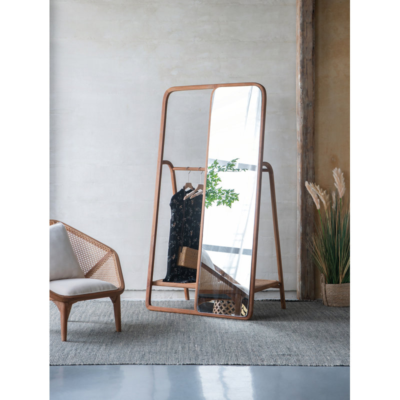 Clothes Hanger With Mirror