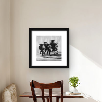 «Group of Bulls at Galops - Rustic Animals», reproduction encadrée