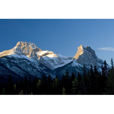 Lever de soleil sur la montagne par Tulissidesign