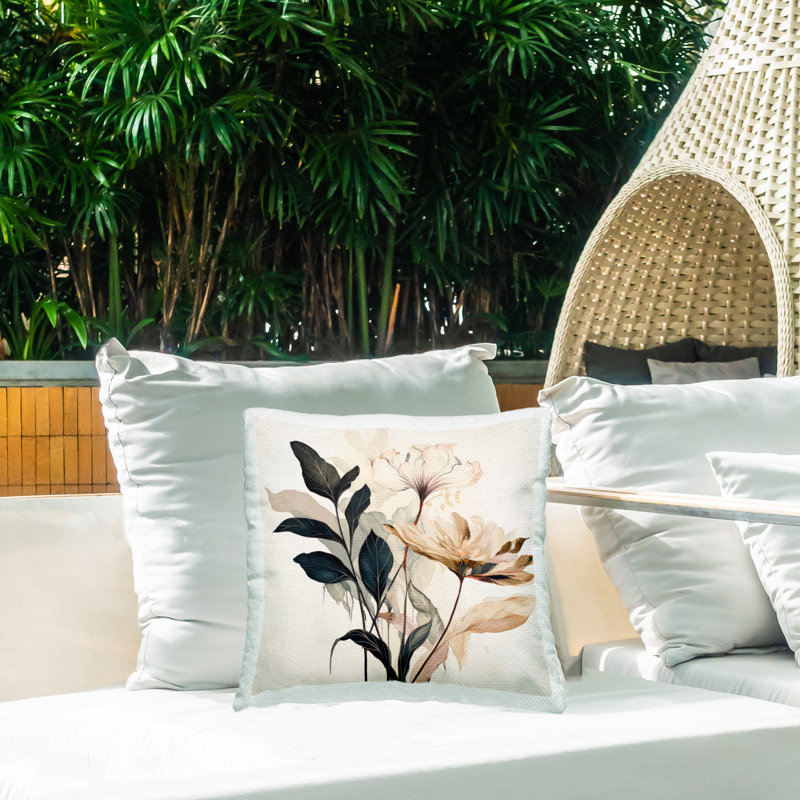 Coussin d'extérieur imprimé feuille et brindilles par Lazar Studio
