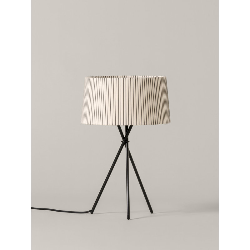 Metal Tripod Lamp