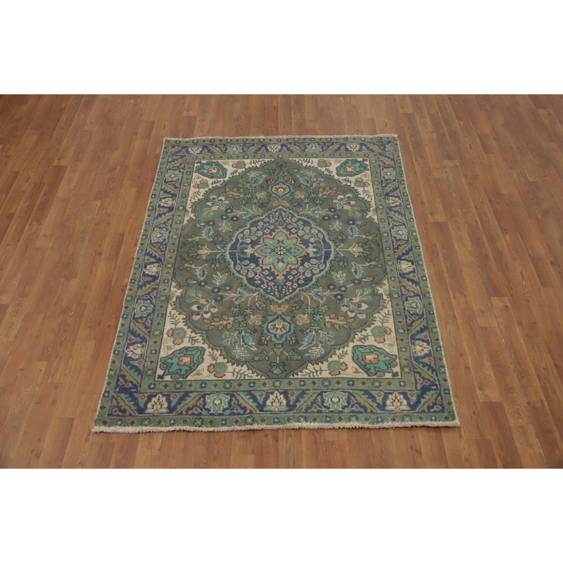 Tapis oriental floral vert fait à la main 5 x 6