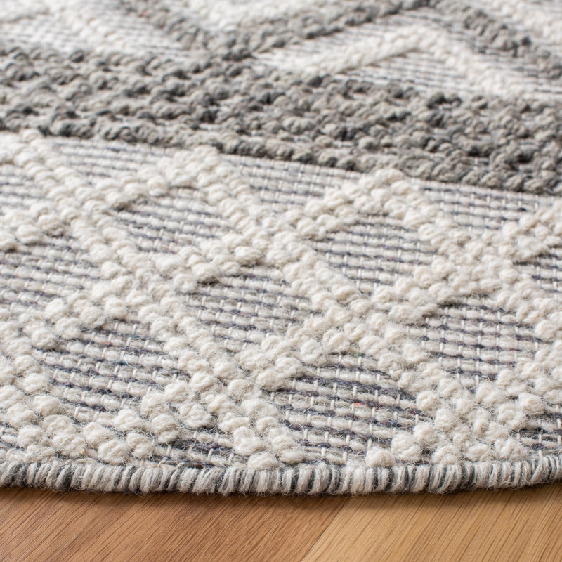 Vermont Hand Woven Wool/Cotton Geometric Rug in Ivory/Dark Gray, Round 6'