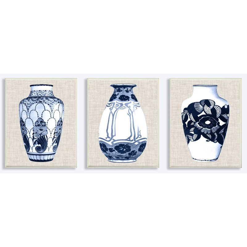 «Blue and White Vase Series on Linen», impression, H 15 po x l 10 po x P 0,5 po, Plaque murale
