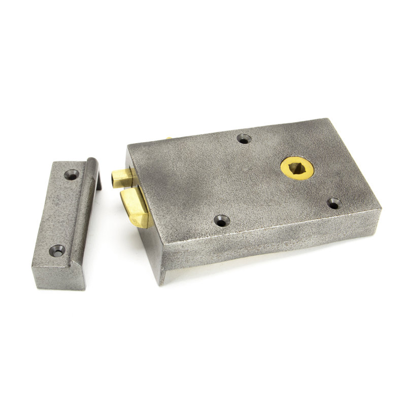 Bathroom Latch Iron