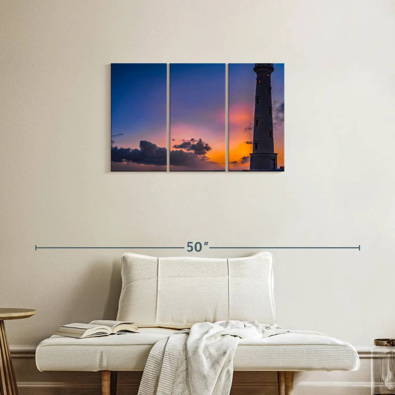 Silhouette du phare d'Aletra en Californie, H 20 po x l 33 po