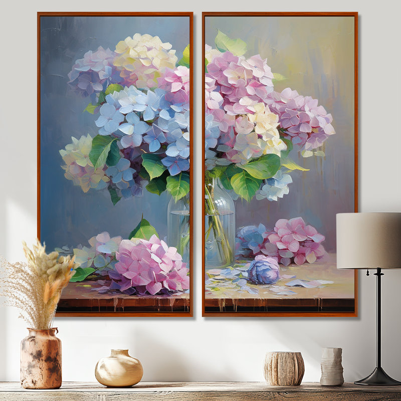 Nature morte vase hortensia Bouquet pastel doux I - grand hortensia art mural, 40" H x 40" W, Brown