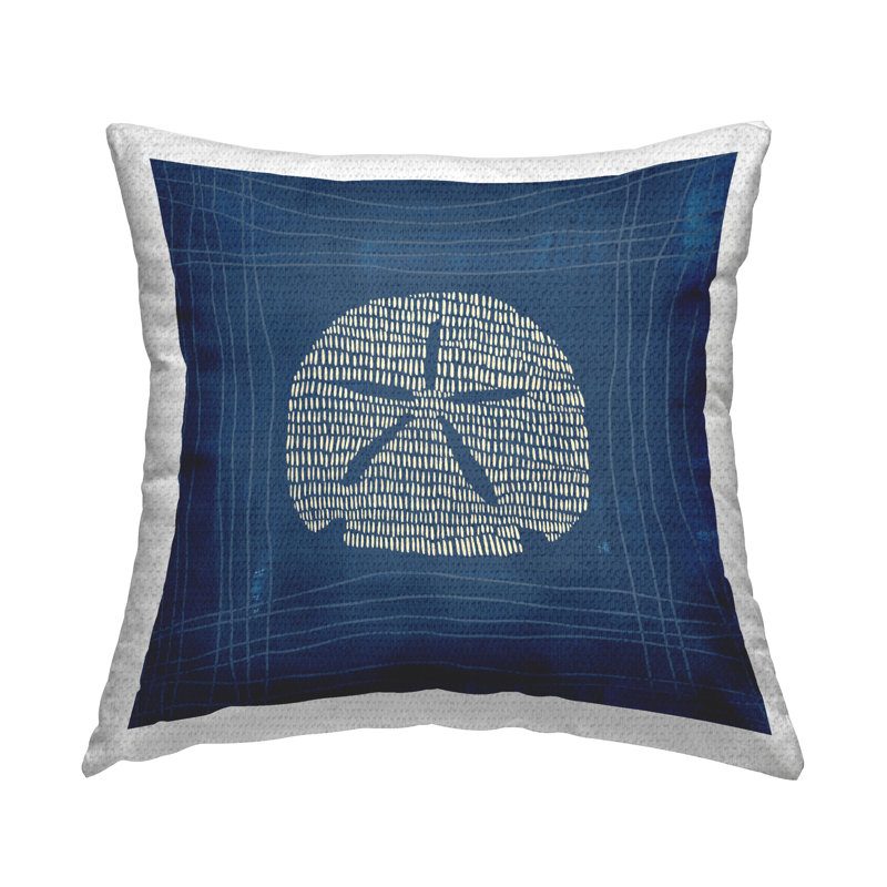 Coussin décoratif à motif de sable sur fond bleu imprimé par Jetty Home, LLC