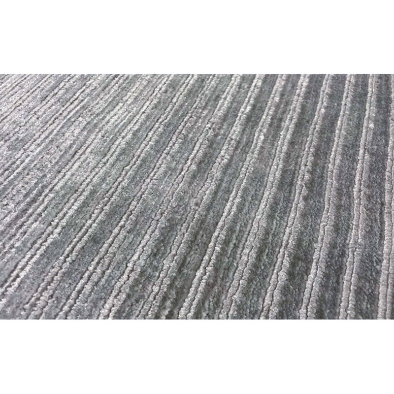 Tapis gris anthracite de haute qualité noué à la main