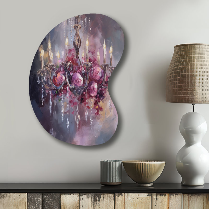 Élégant lustre floral I - lustre, décoration murale en métal de forme irrégulière, reproduction d'art asymétrique rose en métal