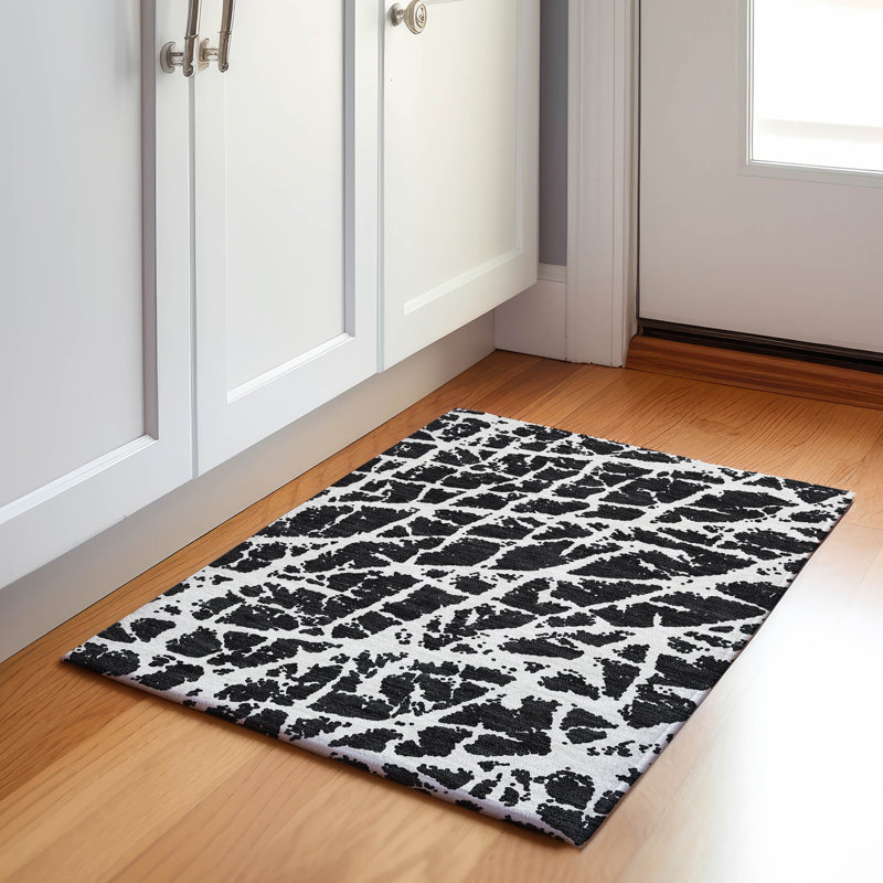 Premium Machine Washable Cerrito AMF501 Black Rug, Rectangle 1'8" x 2'6"